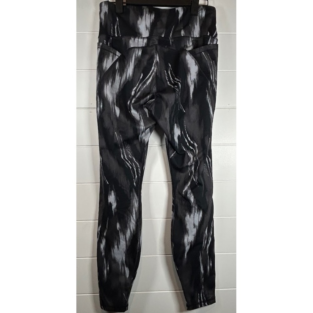 All‎ in Motion Women's Medium Athletic 7/8 Leggings Black Gray White Print - Picture 4 of 7